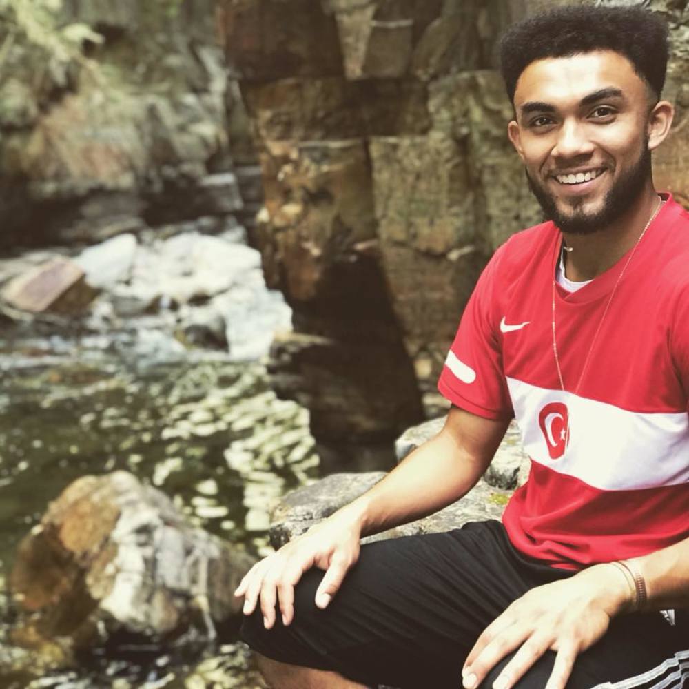 Meet your Posher, Tanner